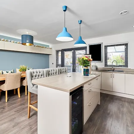 Modern Clonsilla Townhouse Sleeps 6 Villa Dublin Exterior photo